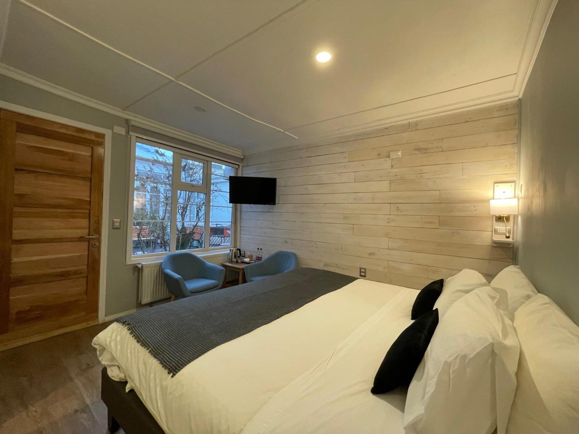 Hostal Boutique Puerta Roja بونتا أريناس المظهر الخارجي الصورة
